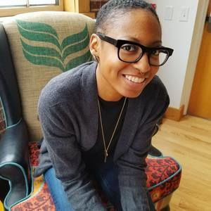 Meet your Posher, Denise